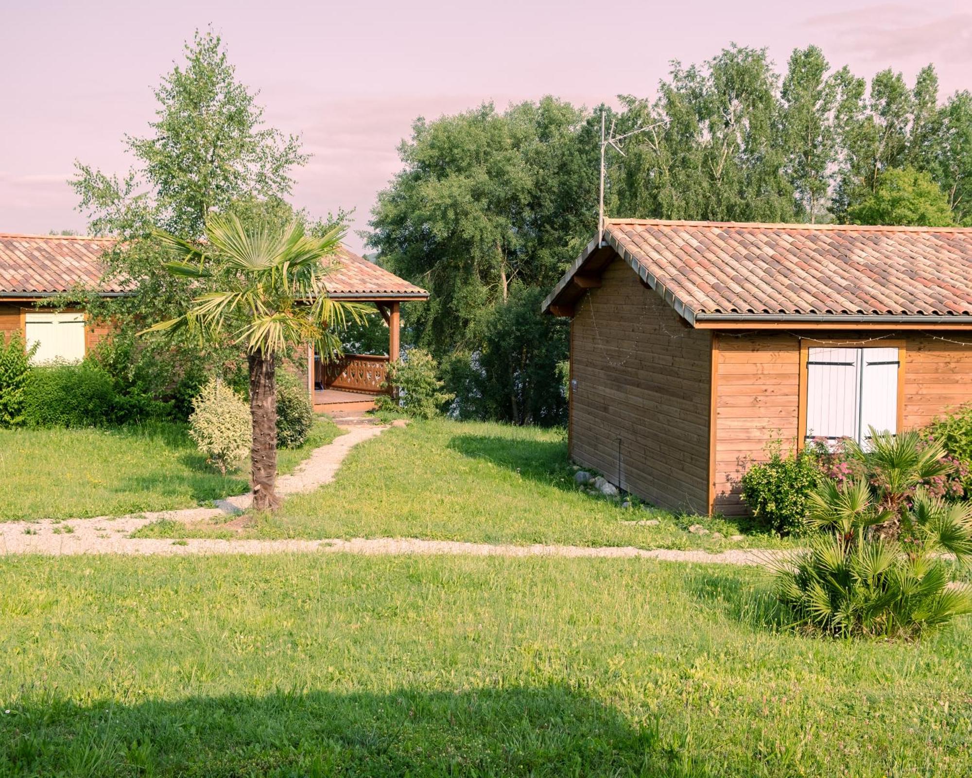 Les Chalets Montréjeau Exterior photo