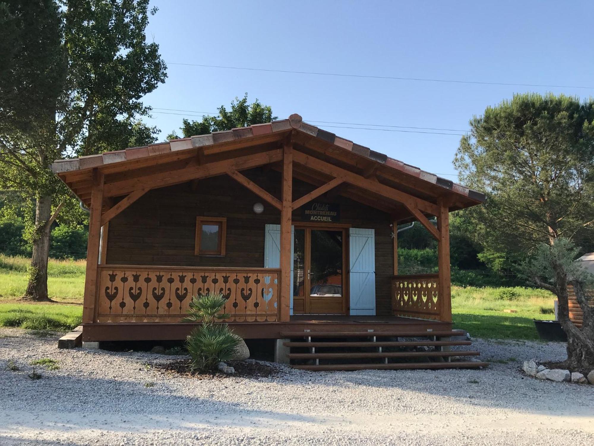 Les Chalets Montréjeau Exterior photo